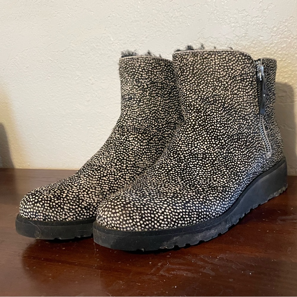 B&W dotted Camden white calf hair